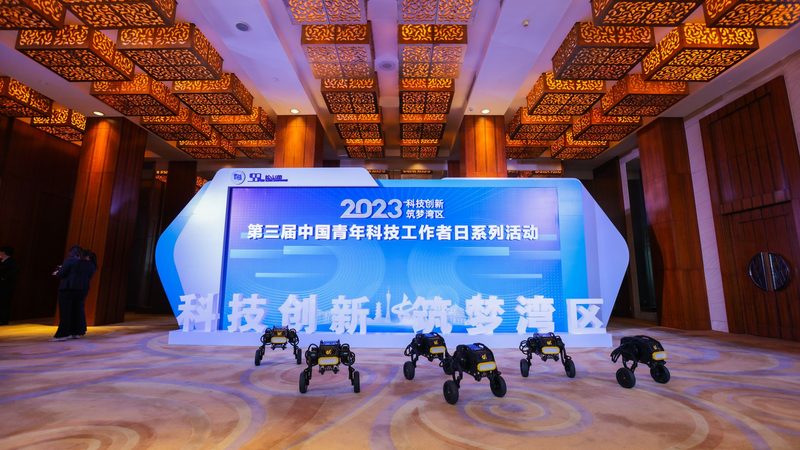 数据可视化图表类型解析：选择与案例